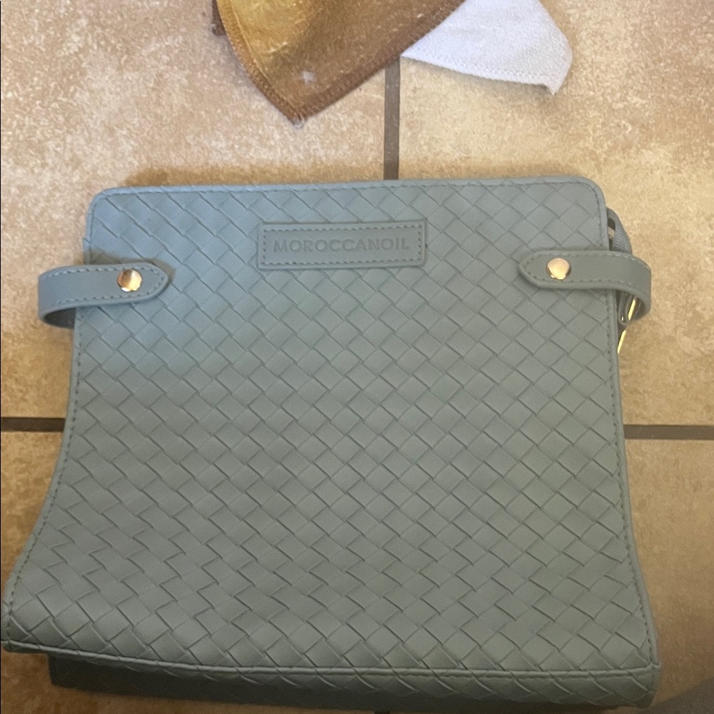 Moroccanoil  Woven Toiletry Bag in Light Blue